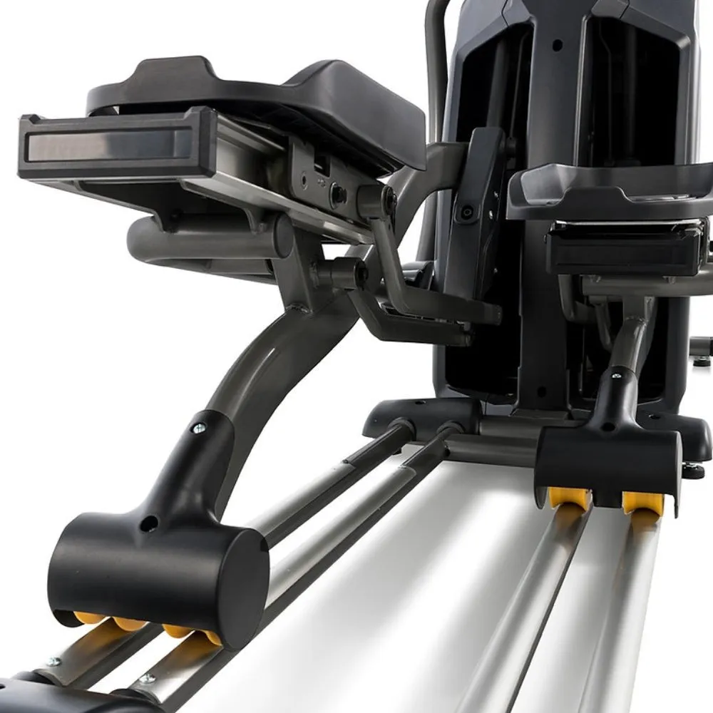 Spirit CE850  Commercial Elliptical Trainer